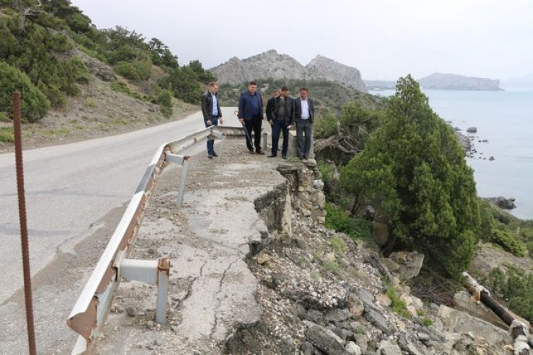 На печально знаменитой дороге в Новый Свет начат капитальный ремонт
