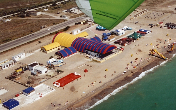  Аттракционы «Солнышка» вместе с пляжем у Евпатории остаются недоступными