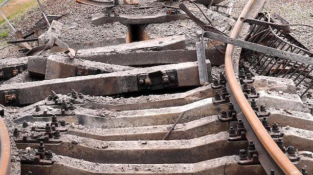 Подрыв железной дороги в Крыму: с рельсов сошел вагон грузового состава