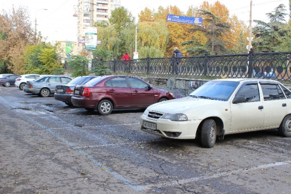 В Севастополе решают проблему парковок