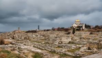 В Херсонесе нашли сотню древних монет