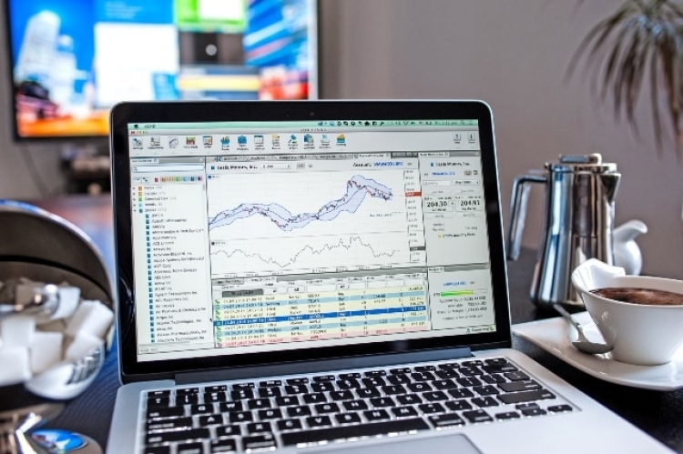 Как работает социальная сеть трейдеров eToro