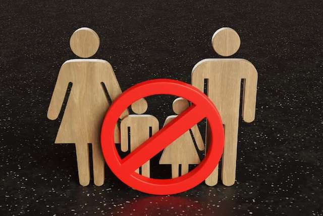 В Севастополе суд впервые вынес наказание за пропаганду чайлдфри