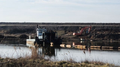 В Украине открыли уголовное производство по факту добычи токсичного песка в Крыму