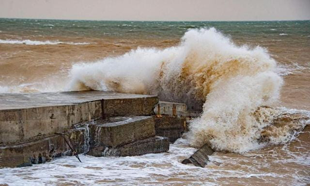 Над Крымским полуостровом несколько дней бушевала непогода