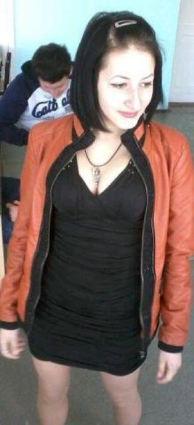 Школьница, избившая педагога, продолжает хулиганить