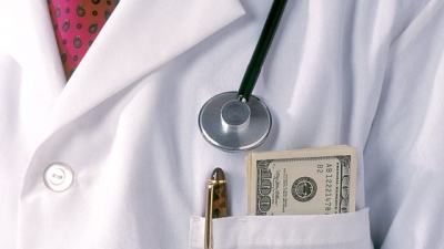 Крымские больницы запасаются медикаментами