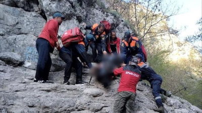 Мужчина сорвался со скалы и погиб – спасатели нашли тело