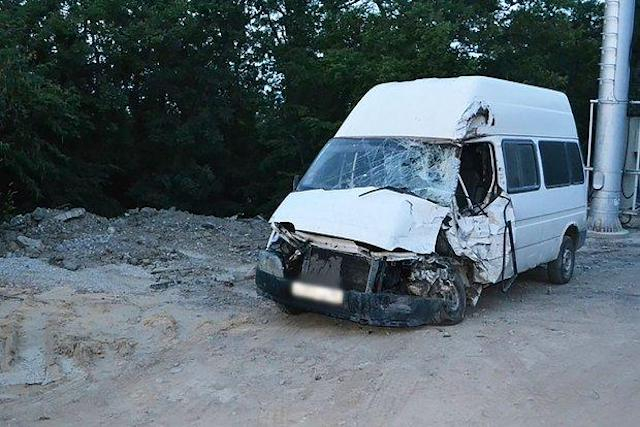 Пьяный турист угнал микроавтобус «Ford Transit» и попал в ДТП