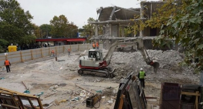 В Симферополе никак не могут снести ТЦ «Куб»