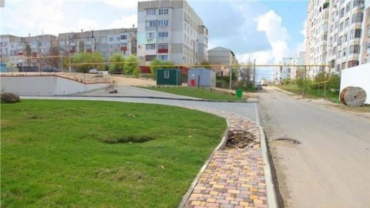 Новые дома для переселенцев уже требуют ремонта