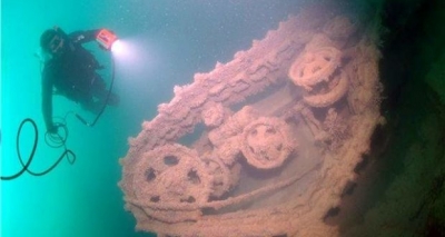 Под Феодосией ограничили движение судов – работает МЧС