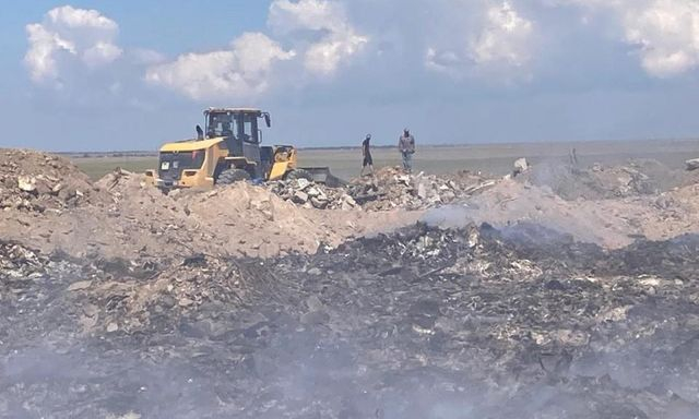 В Евпатории после пожара дымит полигон ТБО