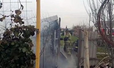В Симферопольском районе сгорели дом, автомобили и хозпостройки