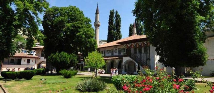 Украина официально обратилась в ЮНЕСКО по поводу разрушения Ханского дворца