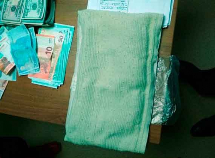 2 млн рублей пыталась провезти в оккупированный Крым гражданка Украины