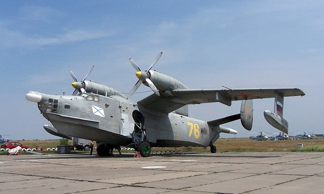 Украинские дроны поразили в Крыму два противолодочных самолета «Бе-12» и вертолет Ми-8