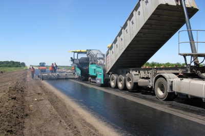 Из десяти участков Керченской трассы отремонтированы всего три - не хватает денег