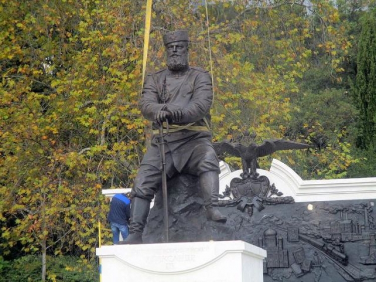 В оккупированном Крыму открыли памятник Александру третьему, приписав ему заслуги предыдущего правителя