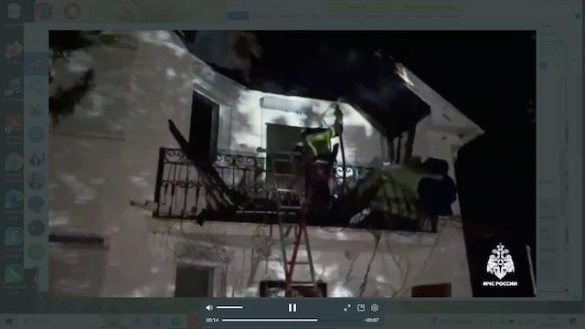 В Орджоникидзе едва не сгорел двухэтажный дачный дом