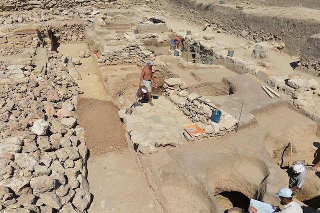 Археологи в Крыму обнаружили сосуд, изготовленный в VIII–VII в до нашей эры