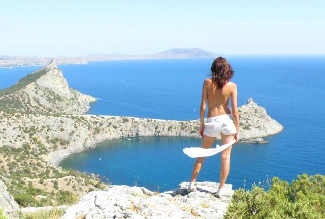 Жители Ялты требуют ввести дресс-код для туристов