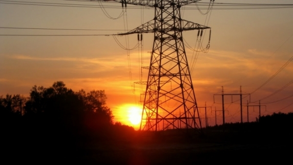 От энергосистемы Украины Крым не отключили, но тарифы для него повысили