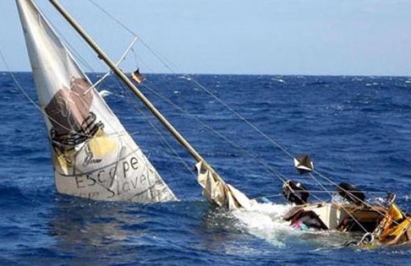 Пассажирское судно затонуло в Крыму