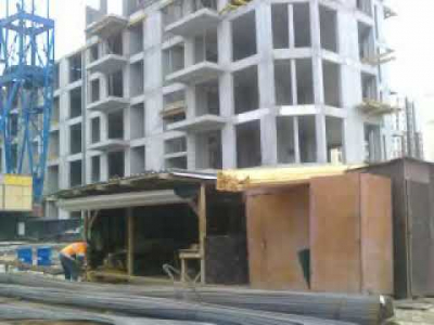 В Симферополе приостановлено строительство жилья