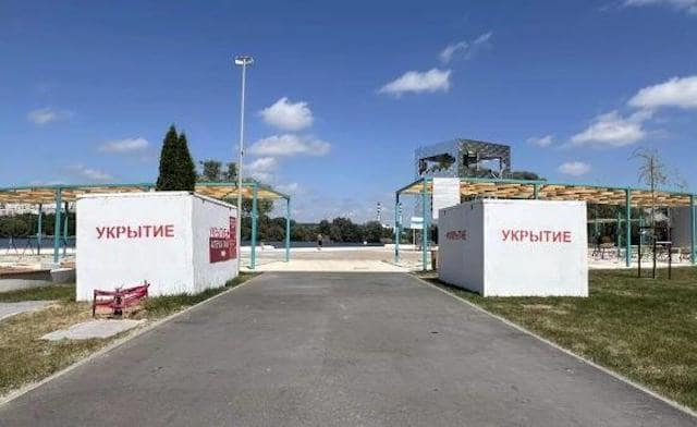 В Севастополе готовятся к налетам - в городе сооружаются бетонные блиндажи