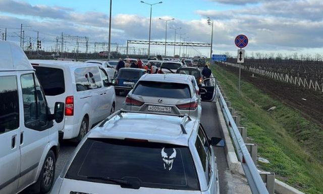 Из Крыма массово выезжают россияне – Тамила Ташева