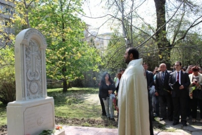 Камень в память о погибших армянах появился в Феодосии