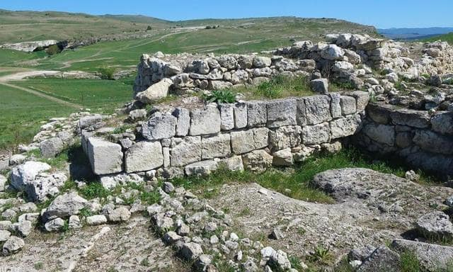 На юго-востоке полуострова археологи нашли неизвестное поселение поздних скифов