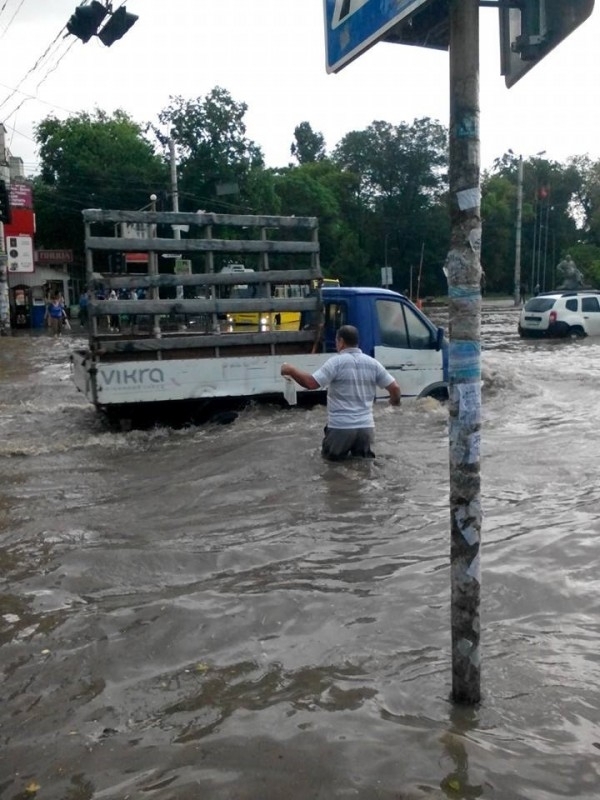 «Большая вода» снова пришла в Симферополь