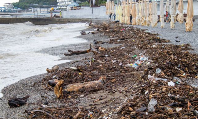 Последствия стихии – в Ялте запретили купаться на всех пляжах (фото, видео)