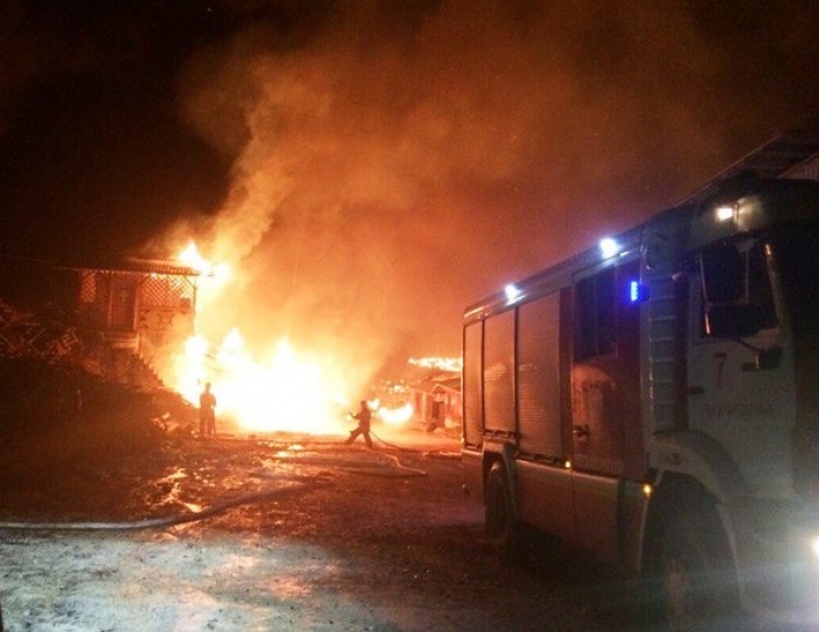 Огонь уничтожил несколько построек Свято-Успенского монастыря