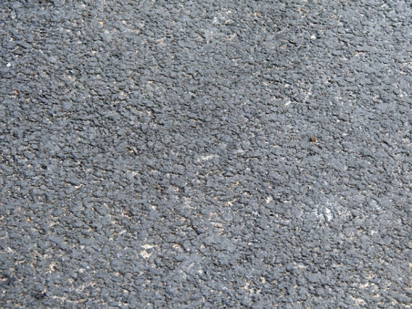 В Крыму не строят новые дороги, потому что нет сырья