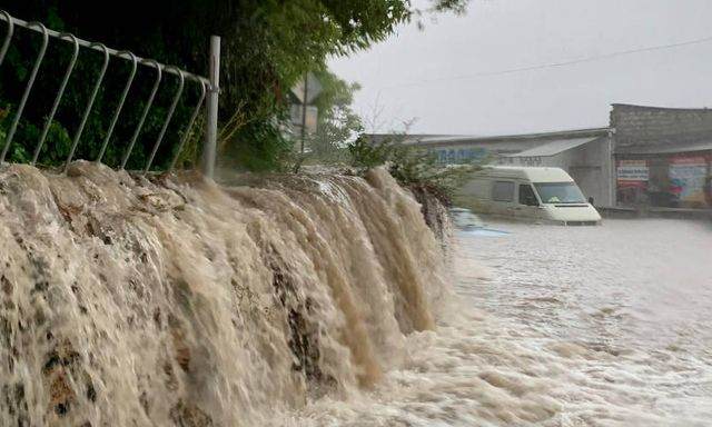 Вода ценою в 10 млрд рублей – в Крыму подсчитали убытки от наводнений