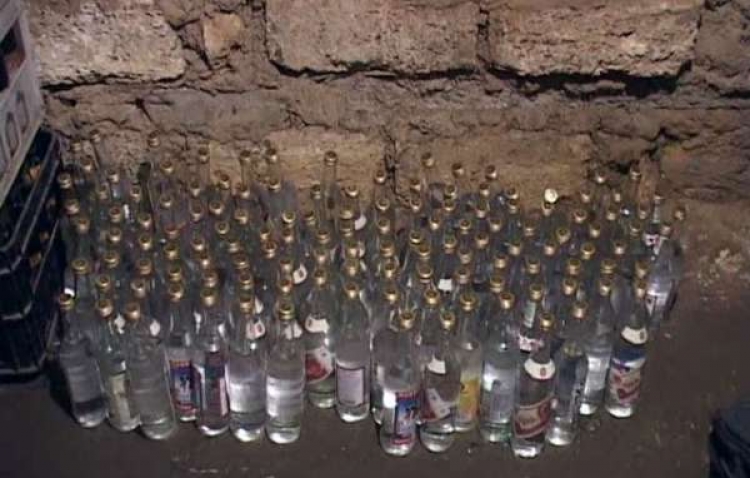 Сотрудники ФСБ обнаружили цех по изготовлению фальшивого алкоголя