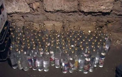 Сотрудники ФСБ обнаружили цех по изготовлению фальшивого алкоголя