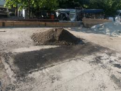 Под автостоянку в Севастополе отобрали придомовую территорию