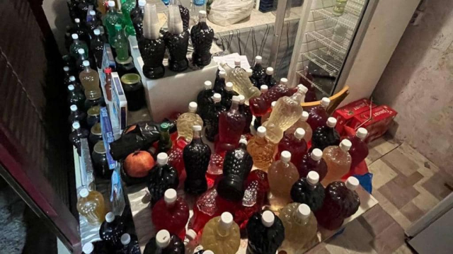 Реализаторы фальшивого алкоголя из Алушты предстанут перед судом