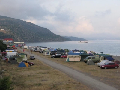 В Крыму открылся первый автомобильный кемпинг при АЗС