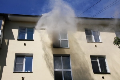 В Севастополе во время пожара спасли ребенка и нескольких взрослых