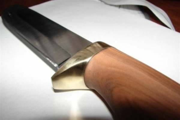 «137-летний» парень напал на покупателя в магазине