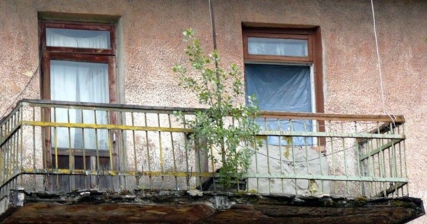 В Симферополе обрушился балкон