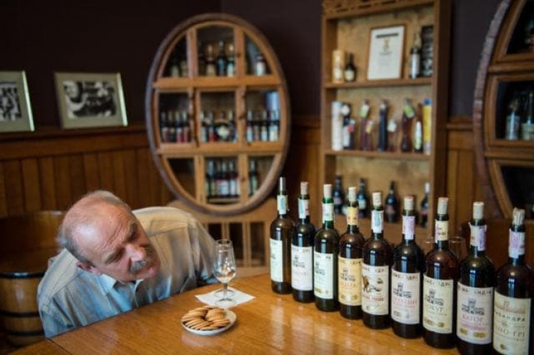 В Крыму намерены существенно снизить цены на вино