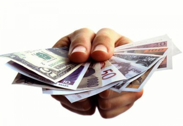 Работникам сферы культуры и медицины выплатили долги по зарплате