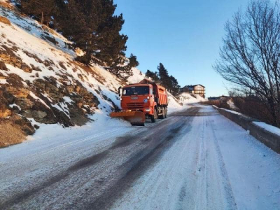 Крымский полуостров засыпало снегом - больше всего его выпало в Белогорском районе