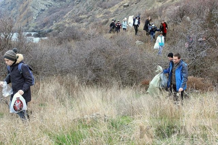 В Карадагском заповеднике энтузиасты провели субботник